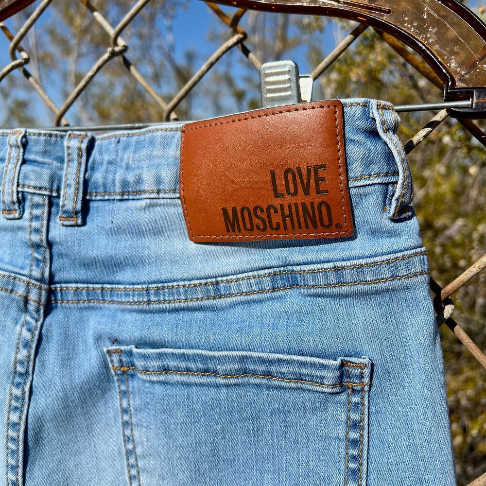 Love Moschino Embroidered Boyfriend Jeans, Stretch Straight Leg, Sz 26 Je T'Aime - Picture 9 of 10